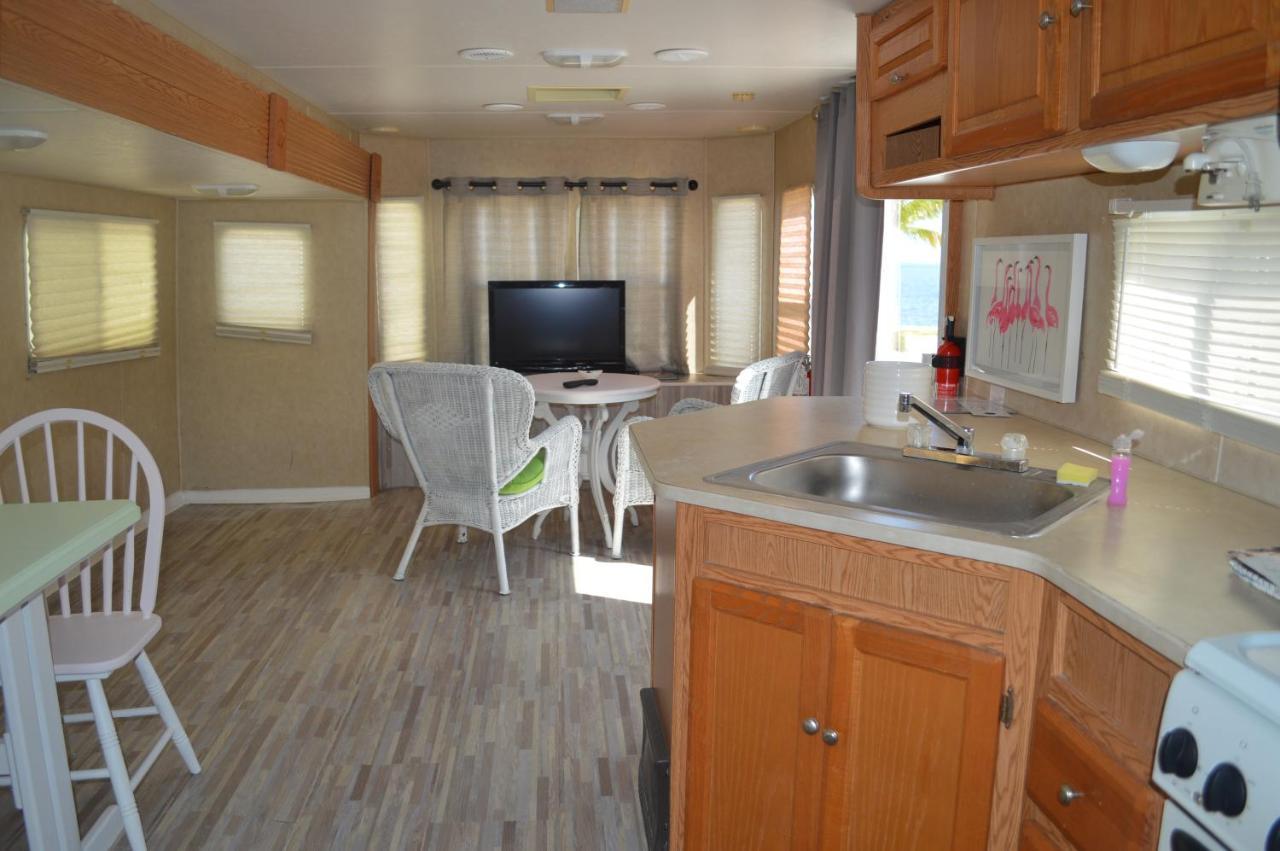 איסלאמורדה Drop Anchor Resort & Marina מראה חיצוני תמונה